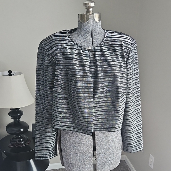 Patra Jackets & Blazers - Patra Woman Vintage Metallic Stripe Bolero Jacket